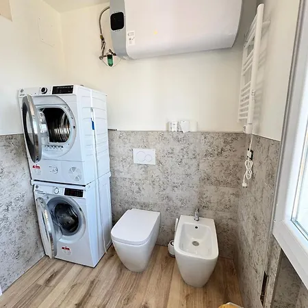 Bulldog Διαμέρισμα